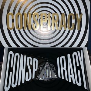 JEFFREE STAR X SHANE DAWSON CONSPIRACY PALETTE